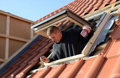 Pose de fenêtres de toit Velux à Teillé